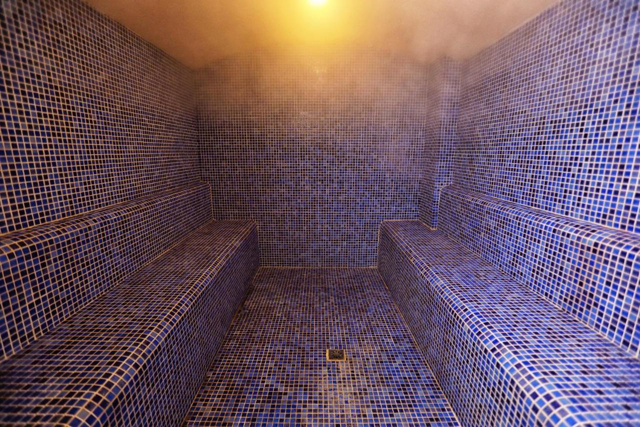 The Green Park Gaziantep Eksteriør billede A steam room
