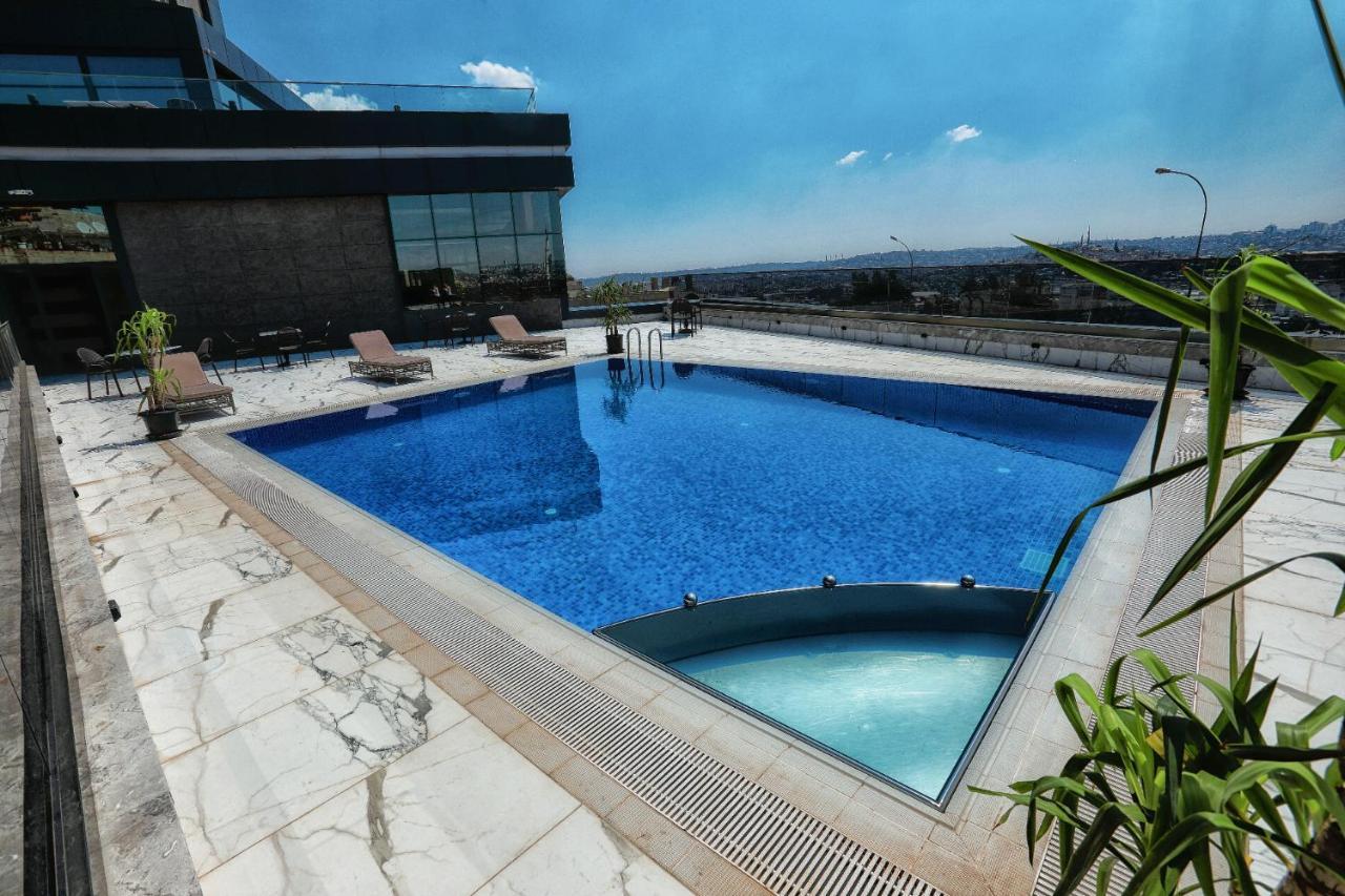The Green Park Gaziantep Eksteriør billede Rooftop pool