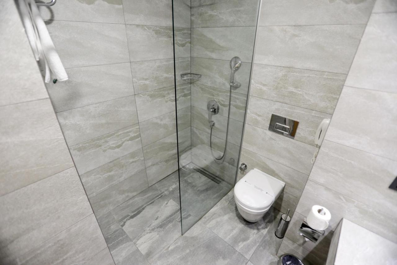 The Green Park Gaziantep Eksteriør billede A shower cubicle